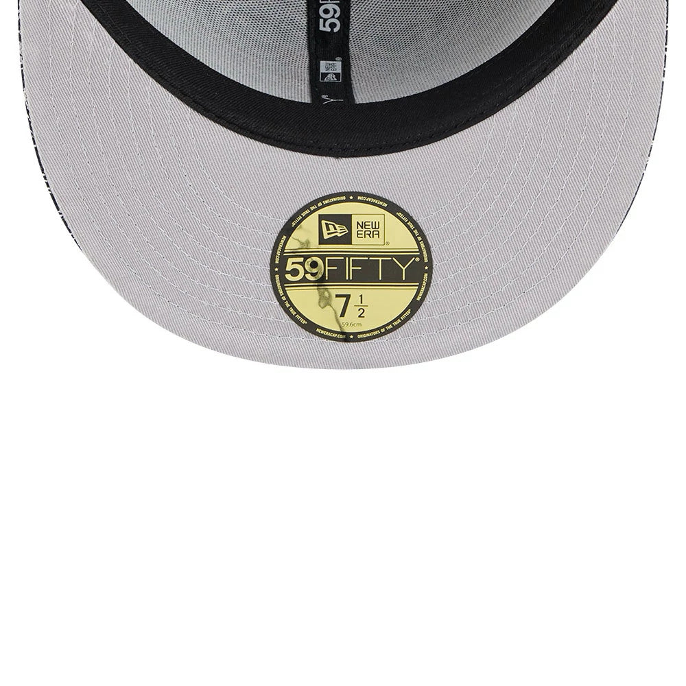 Pictured is this MLB Cap Scramble New York Mets 59FIFTY Fitted cap in black. 2