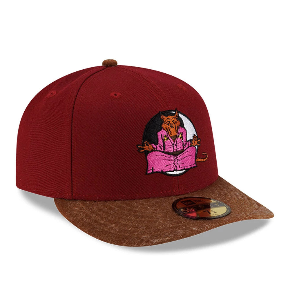Teenage Mutant Ninja Turtles Splinter Dark Red New Era 59FIFTY Fitted Cap, three-quarter view showing a pink and orange embroidered Splinter meditating on the front panel, brown marbled visor, and a gold 59FIFTY size sticker on the visor.
