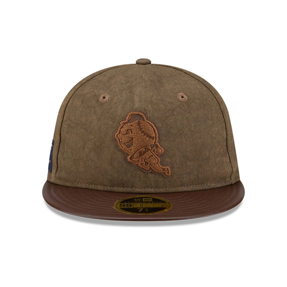 New York Mets MLB Open Brown Retro Crown New Era 59FIFTY Fitted Cap, front view showing the brown embroidered Mets logo on the centre of the brown crown, with a flat dark brown visor and a gold 59FIFTY size sticker.