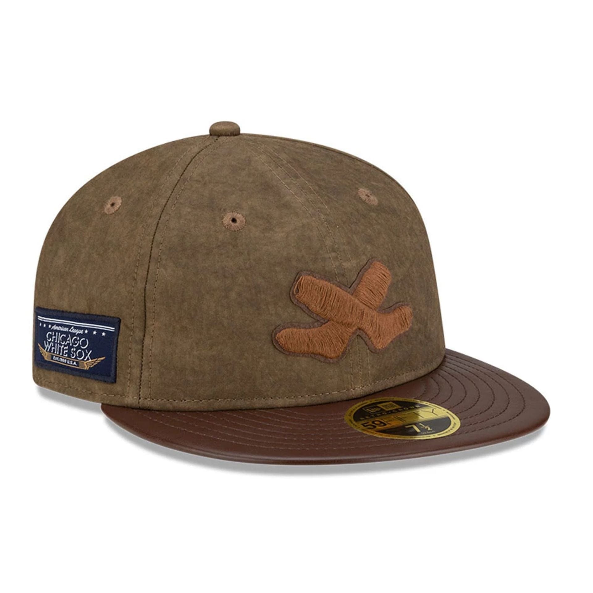 Pictured is this MLB Utility Linen Chicago White Sox Retro Crown 59FIFTY Fitted cap in open brown. 1