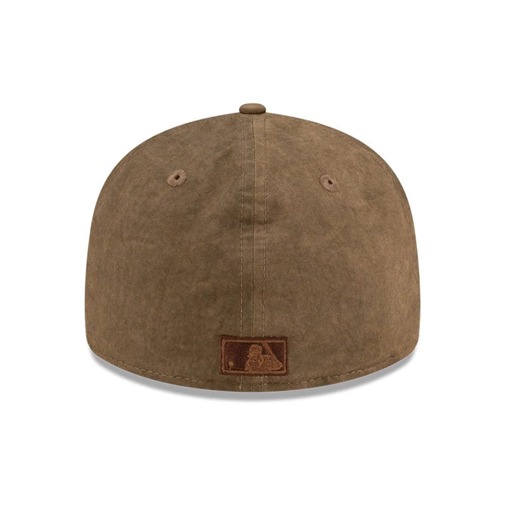 Pictured is this MLB Utility Linen Detroit Tigers Retro Crown 59FIFTY Fitted cap in open brown. 7