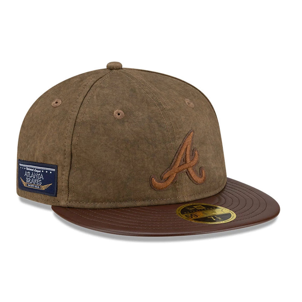 Pictured is this MLB Utility Linen Atlanta Braves Retro Crown 59FIFTY Fitted cap in open brown. 1
