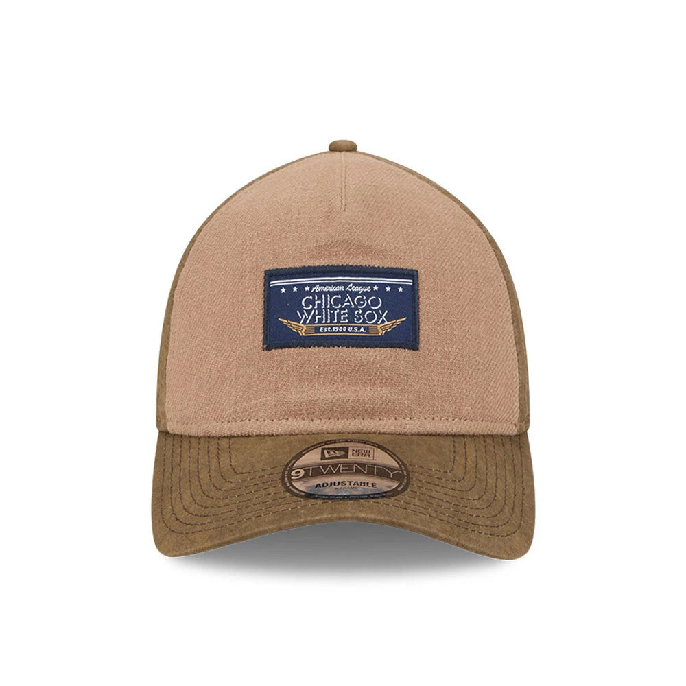 Pictured is this MLB Utility Linen Chicago White Sox 9TWENTY A-Frame cap in open brown. 2