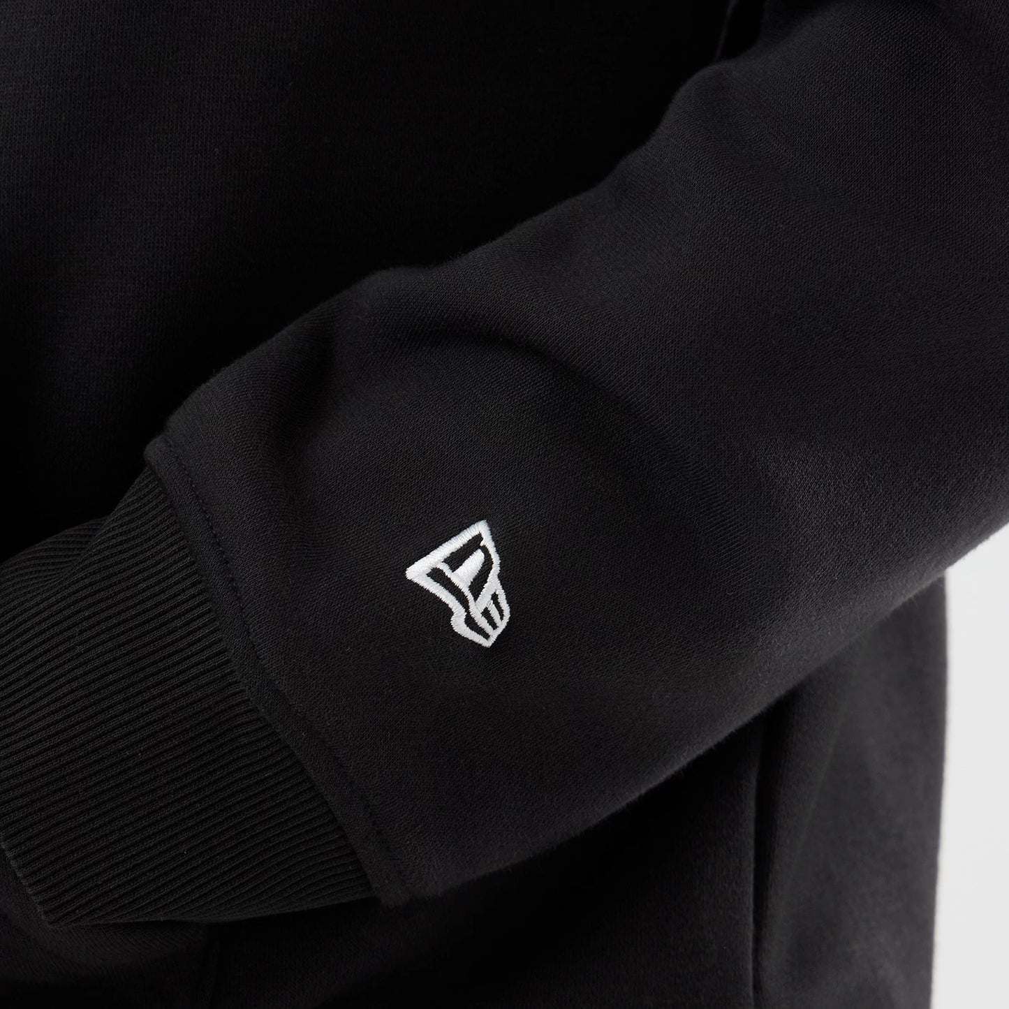 The model is wearing this Space Jam 2 X NBA Chicago Bulls Pullover Hoodie in black. 7