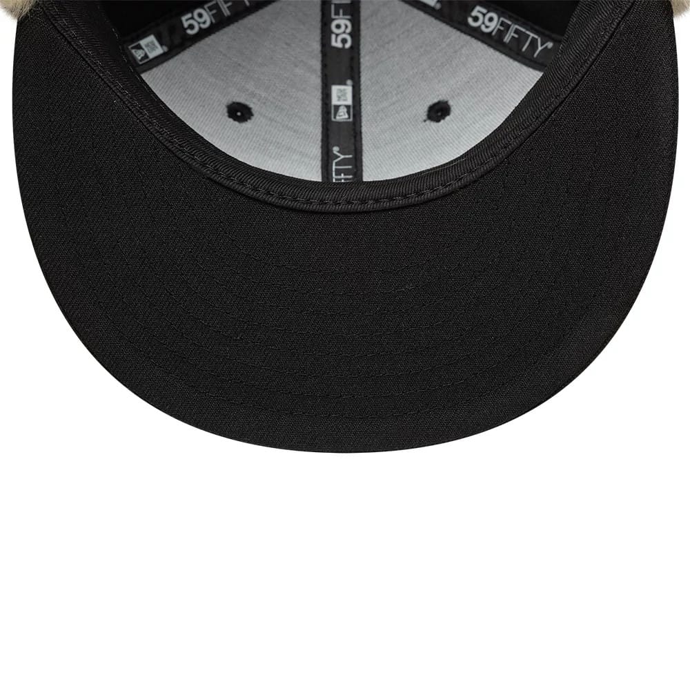 Pictured is this New Era Dogear 59FIFTY Fitted cap in black. 11