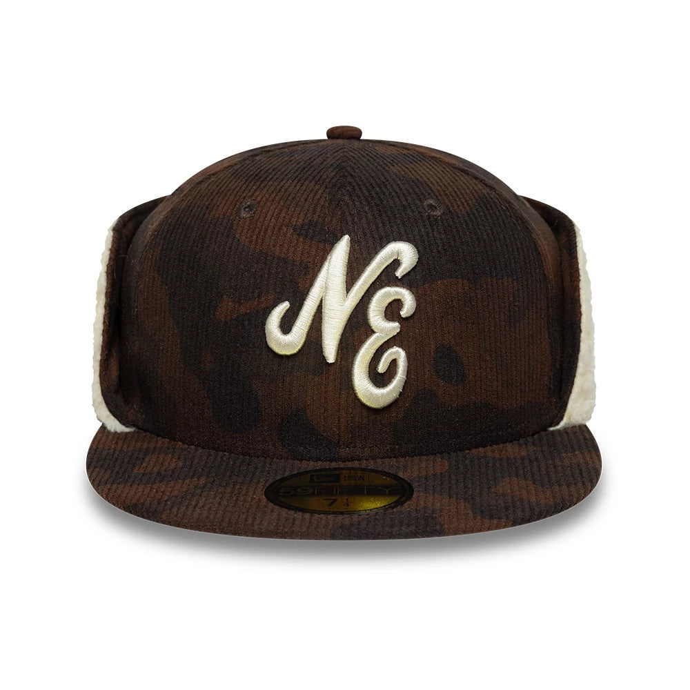 Pictured is this New Era Cord Downflap 59FIFTY Fitted cap in dark brown. 3
