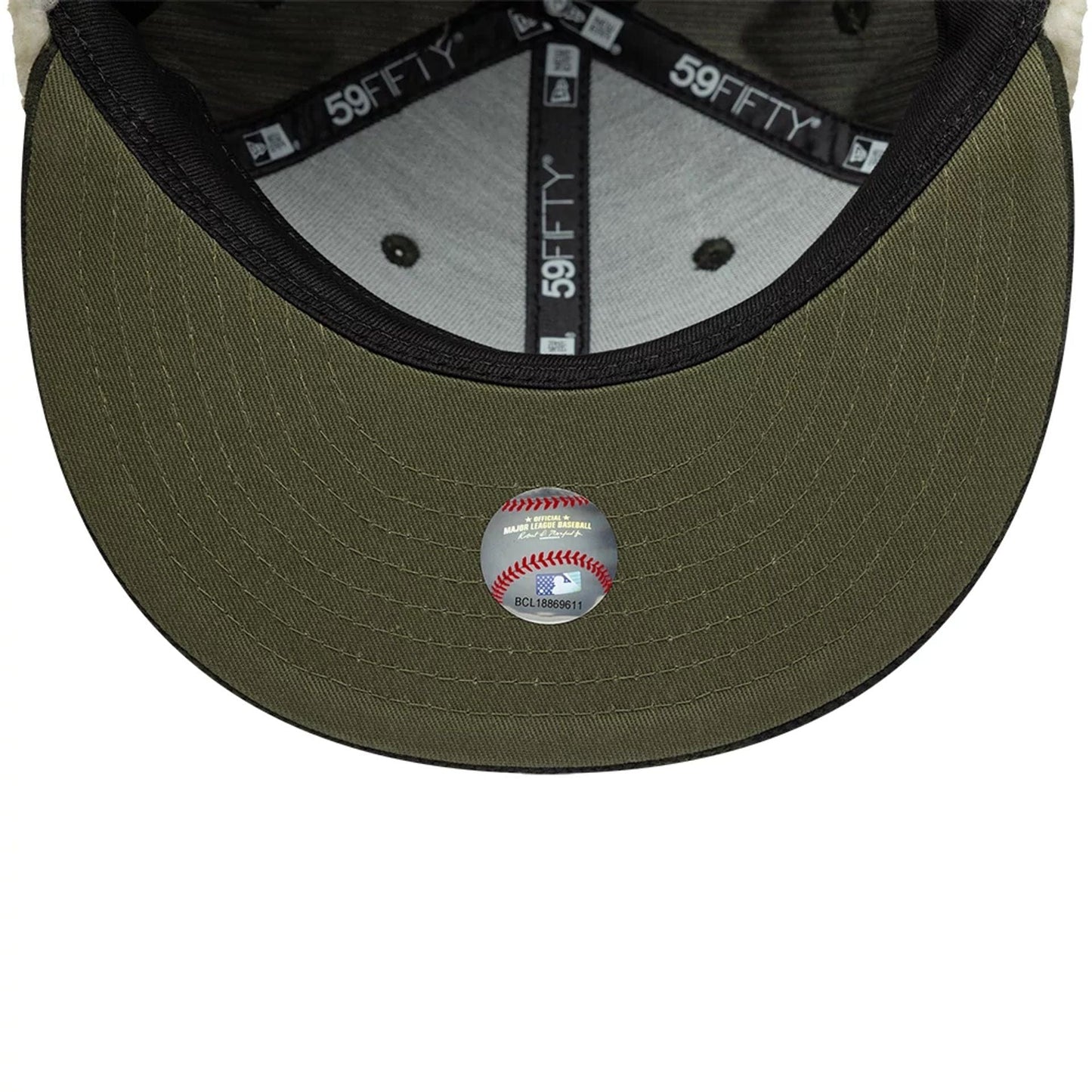 Pictured is this MLB Cord New York Yankees Downflap 59FIFTY Fitted cap in green. 9