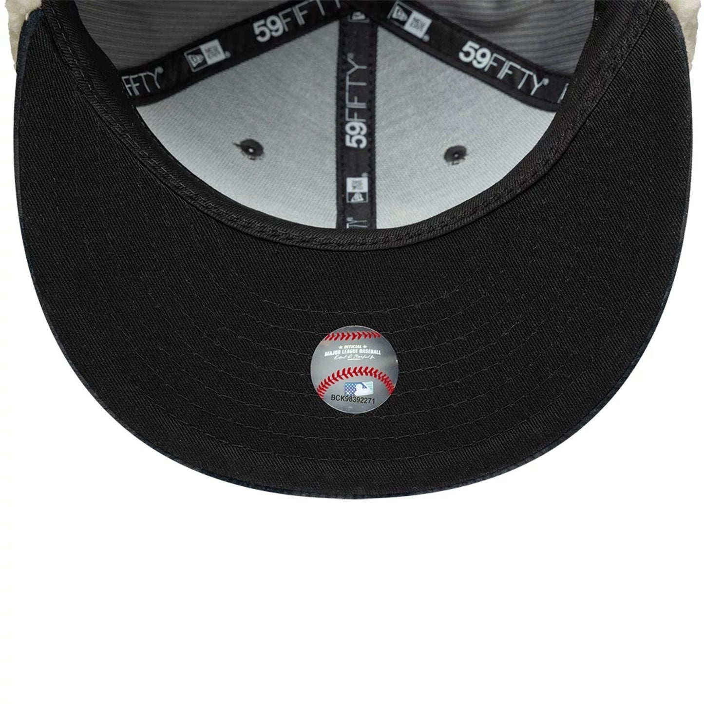 Pictured is this MLB Cord Chicago White Sox Downflap 59FIFTY Fitted cap in black. 9