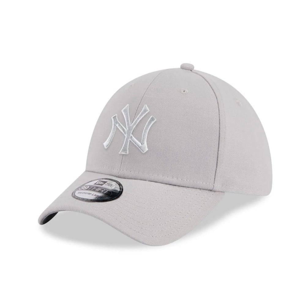 Pictured is this MLB Metallic New York Yankees 39THIRTY Stretch Fit cap in grey. 1