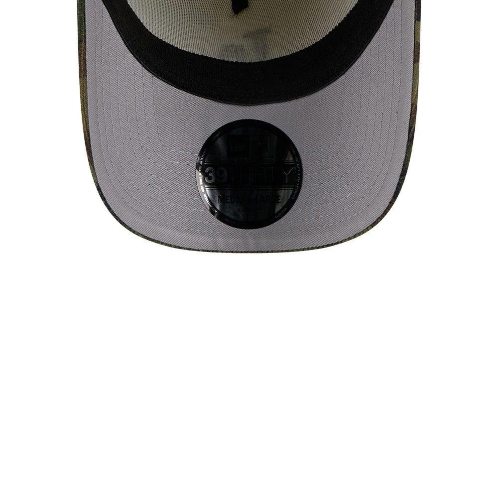 Pictured is this MLB Camo Visor LA Dodgers 39THIRTY A-Frame Stretch Fit cap in Cream. 2