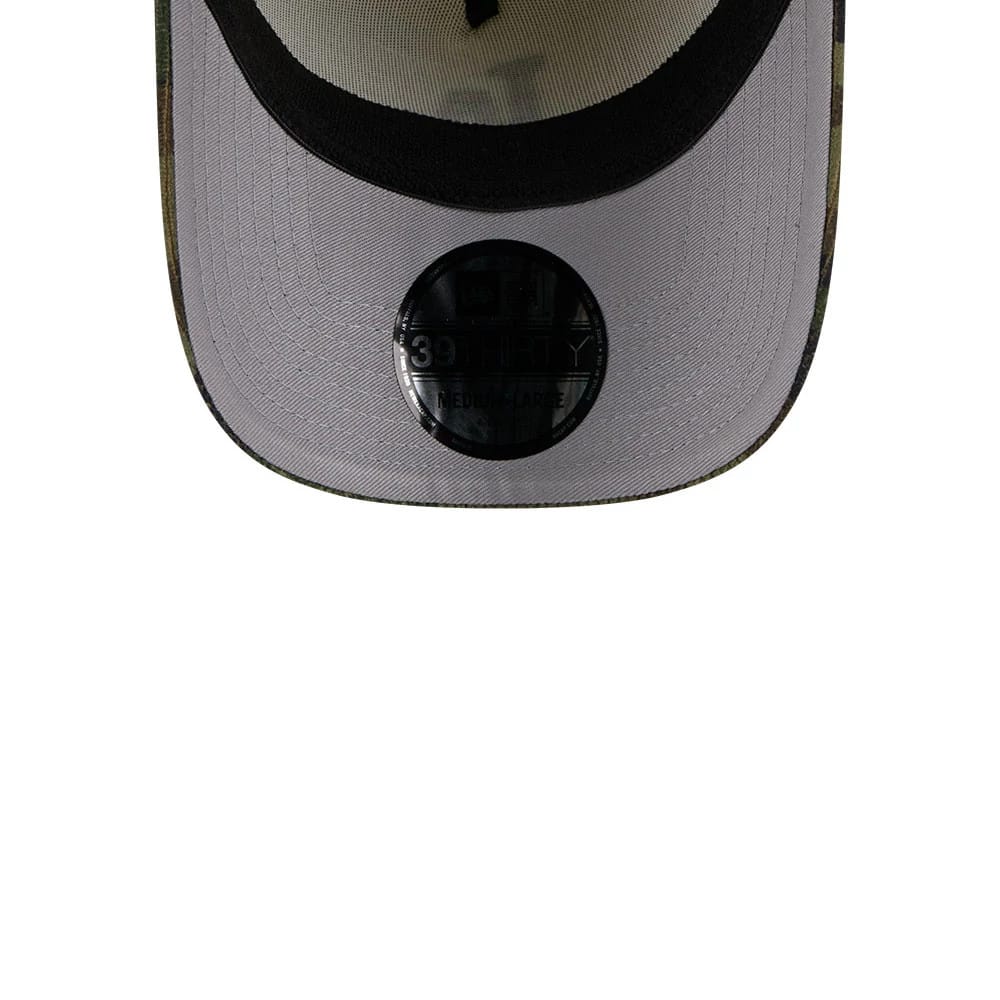 Pictured is this MLB Camo Visor LA Dodgers 39THIRTY A-Frame Stretch Fit cap in Cream. 2