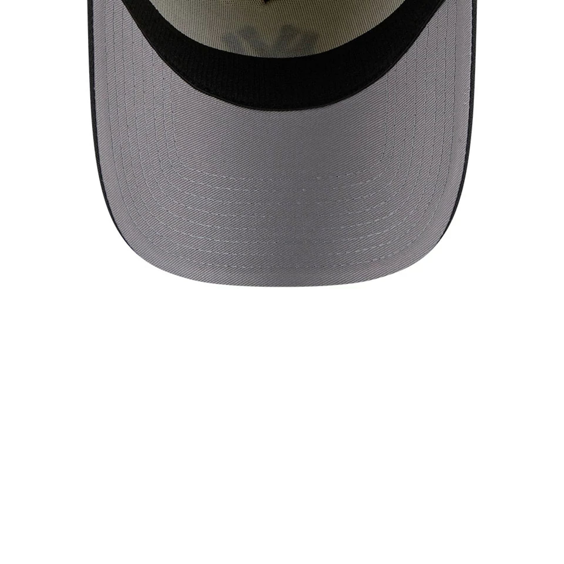 Pictured is this MLB Chrome New York Yankees 39THIRTY A-Frame Stretch Fit cap in cream. 2