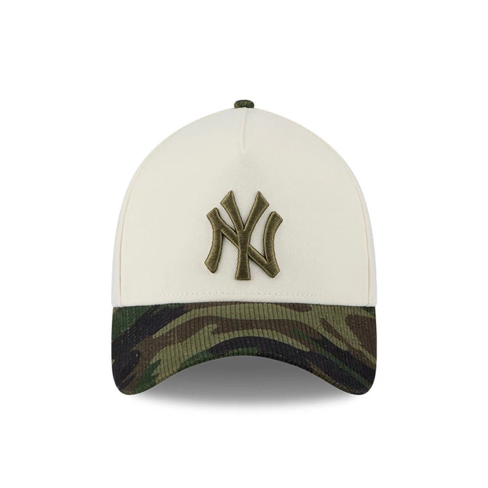 New York Yankees MLB Camo Visor Cream New Era 39THIRTY A-Frame Stretch Fit Cap, front view showing a raised olive New York Yankees logo embroidered on a cream crown with a camouflage patterned visor and olive top button.