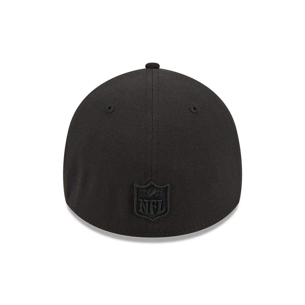 Pictured is this NFL Suede Las Vegas Raiders 39THIRTY A-Frame Stretch Fit cap in Black. 7