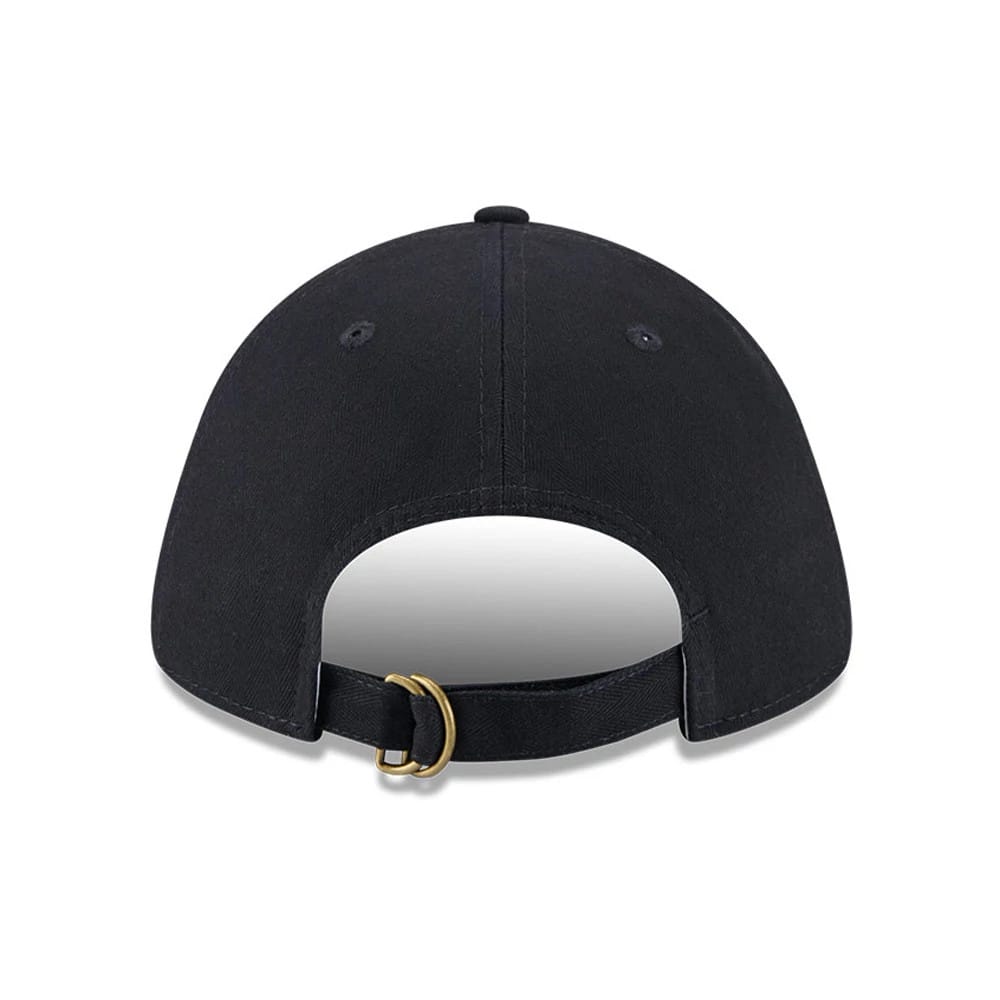 Pictured is this MLB Herringbone New York Yankees 9TWENTY cap in navy. 4
