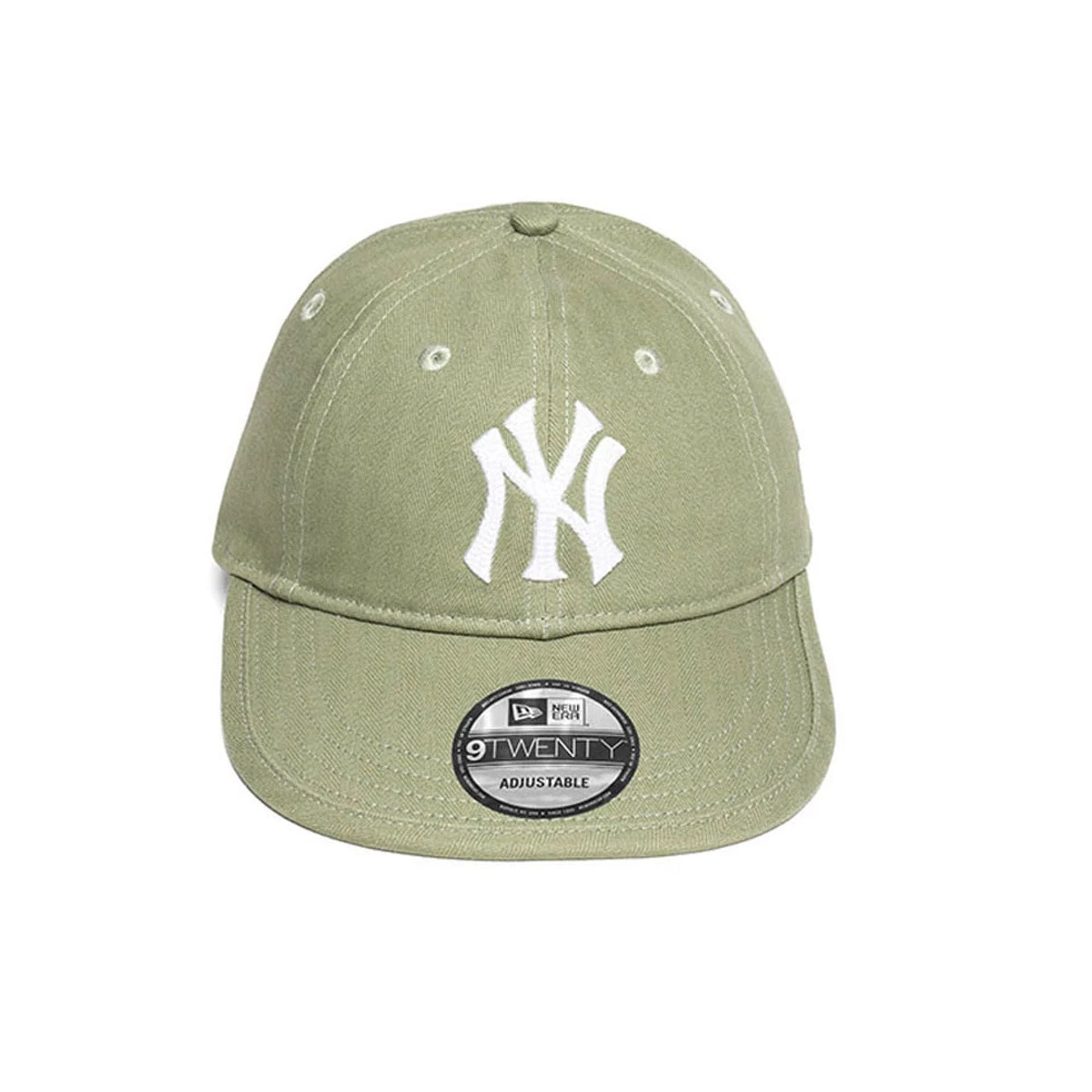Pictured is this MLB Herringbone New York Yankees 9TWENTY cap in green. 2