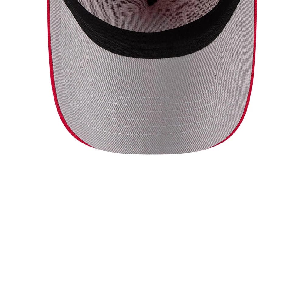 Pictured is this MLB Barb Visor New York Yankees 9FORTY A-Frame cap in red. 2