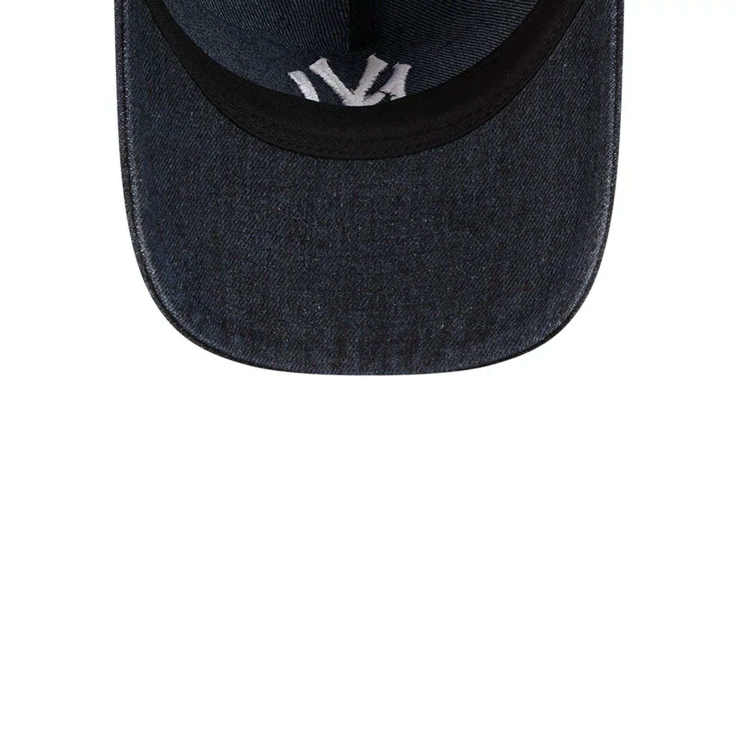 Pictured is this MLB Overwash New York Yankees 9TWENTY A-Frame cap in navy. 7