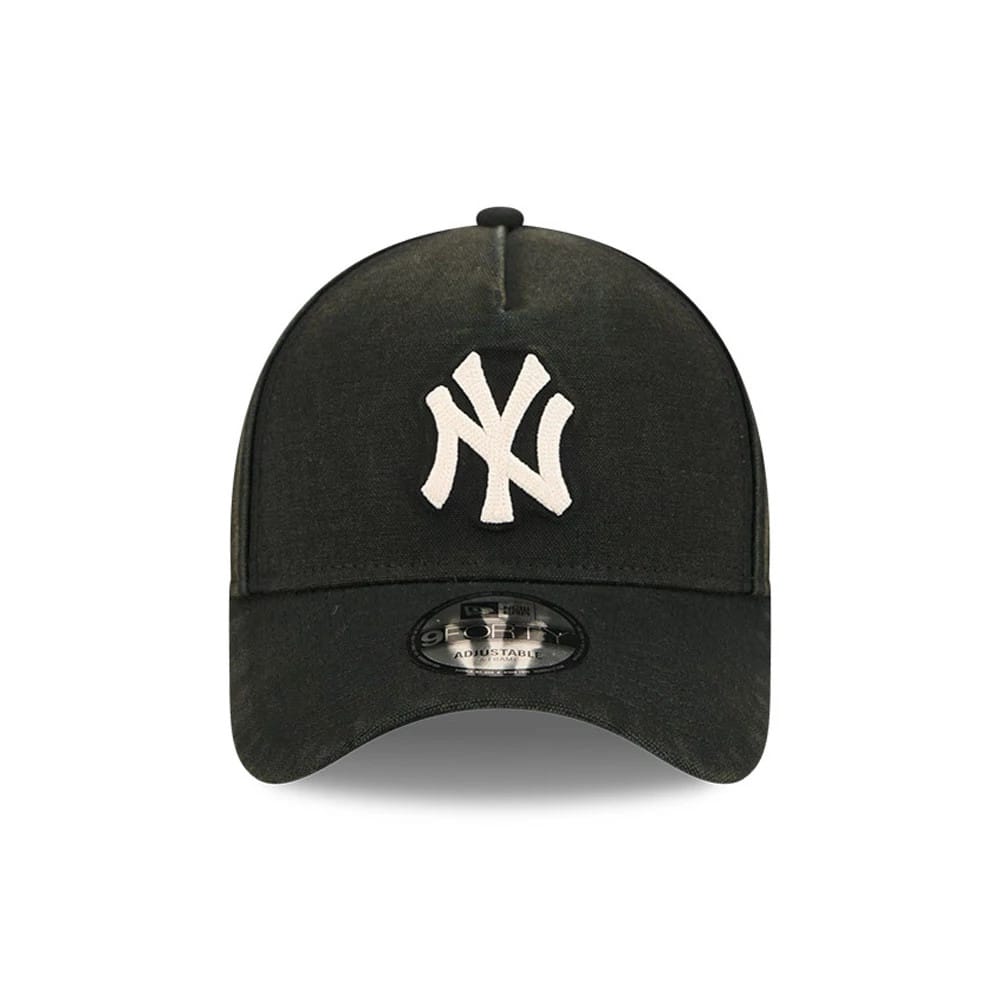 Pictured is this MLB Washed Canvas New York Yankees 9FORTY A-Frame cap in black. 2