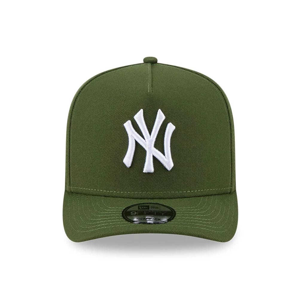 Pictured is this MLB Rifle Green New York Yankees 9FIFTY A-Frame Snapback cap in dark green. 3