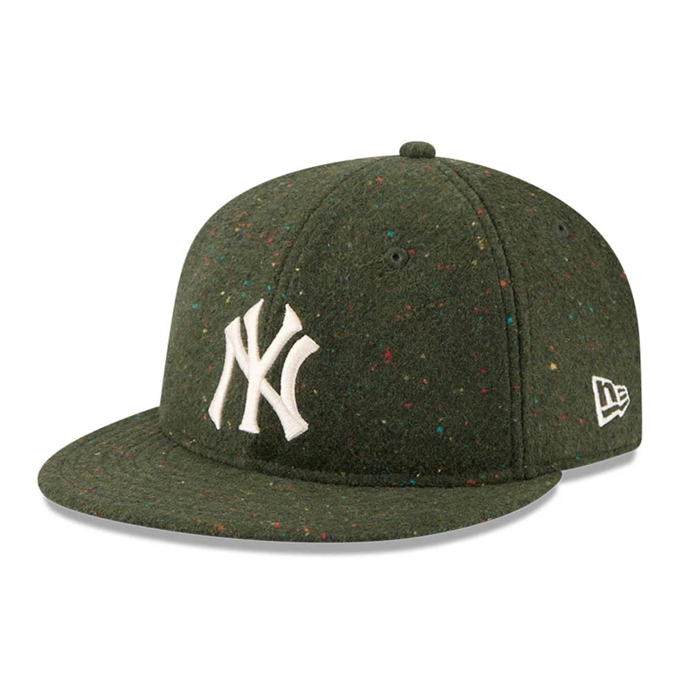 Pictured is this MLB Speckled Wool New York Yankees Retro Crown 9FIFTY cap in open green. 1