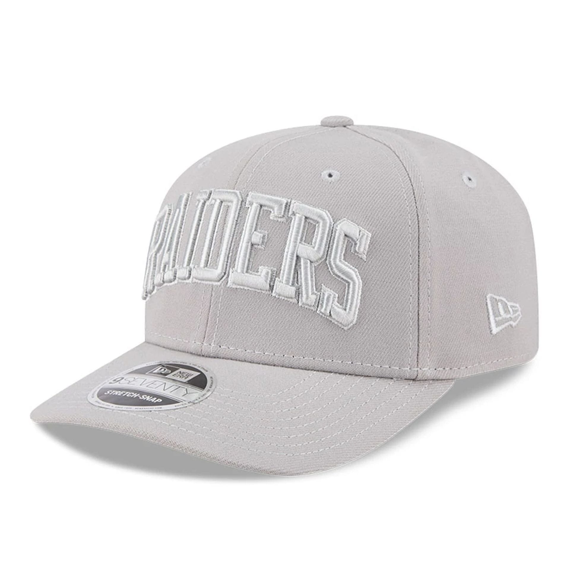 Pictured is this NFL Script Las Vegas Raiders 9SEVENTY Stretch Snap cap in grey. 1