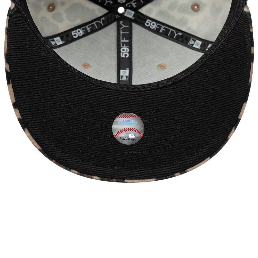 This is a New York Yankees Animal Print Leopard Black 59FIFTY Fitted Cap 2