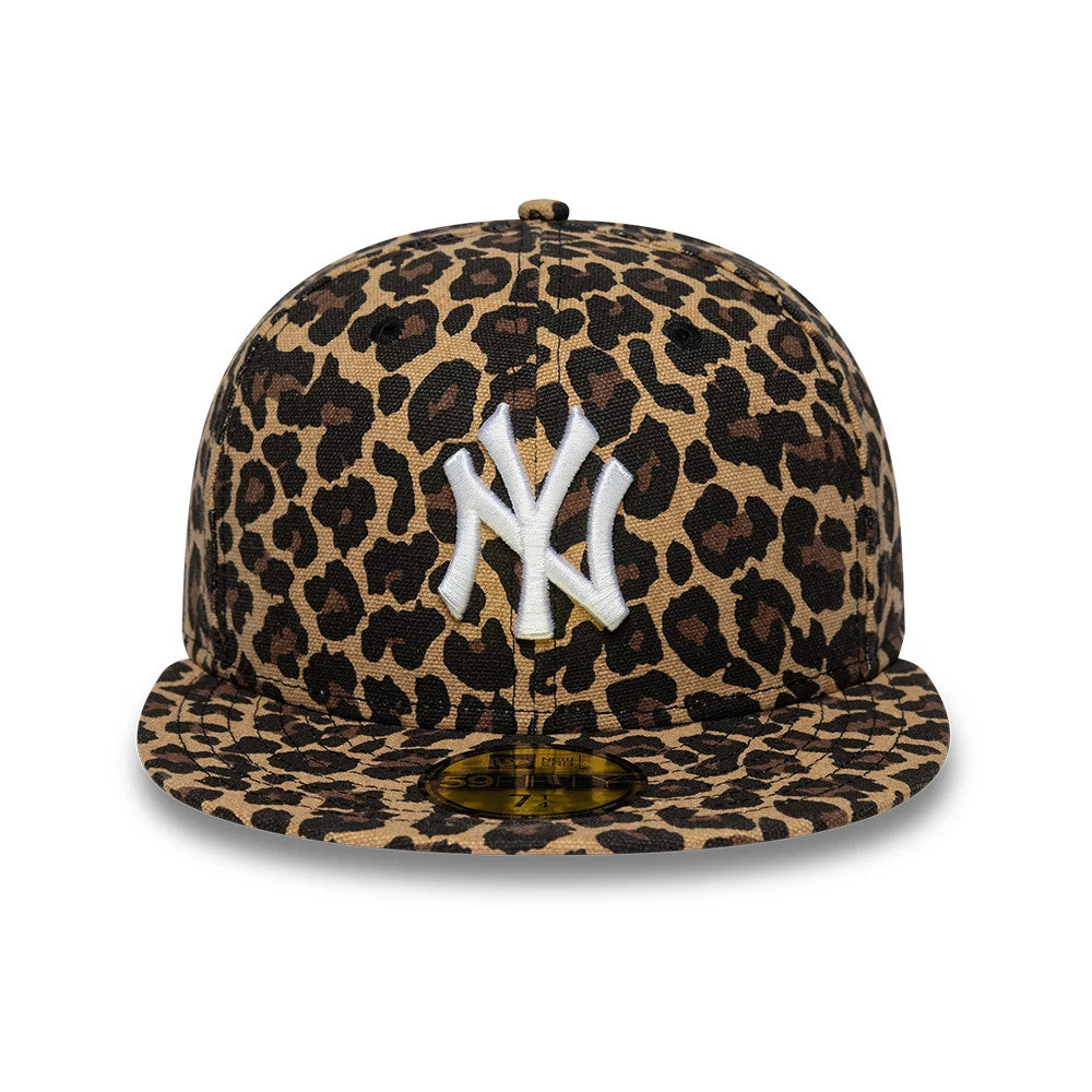New York Yankees MLB Leopard Black New Era 59FIFTY Fitted Cap, front view showing a white raised embroidered NY logo on the leopard print crown, with a matching flat visor and a gold 59FIFTY size sticker on the underside.