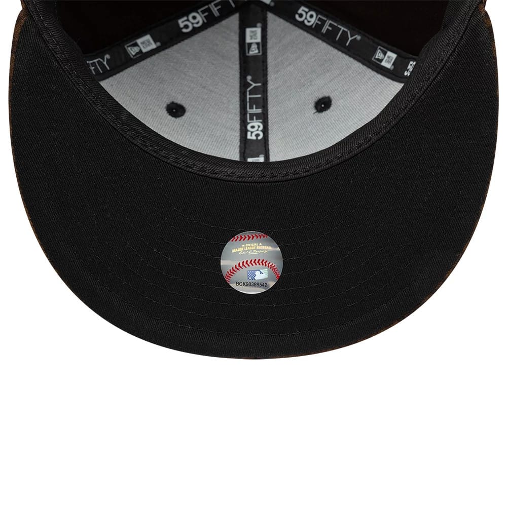 Pictured is this MLB Leopard Atlanta Braves 59FIFTY Fitted cap in black. 2