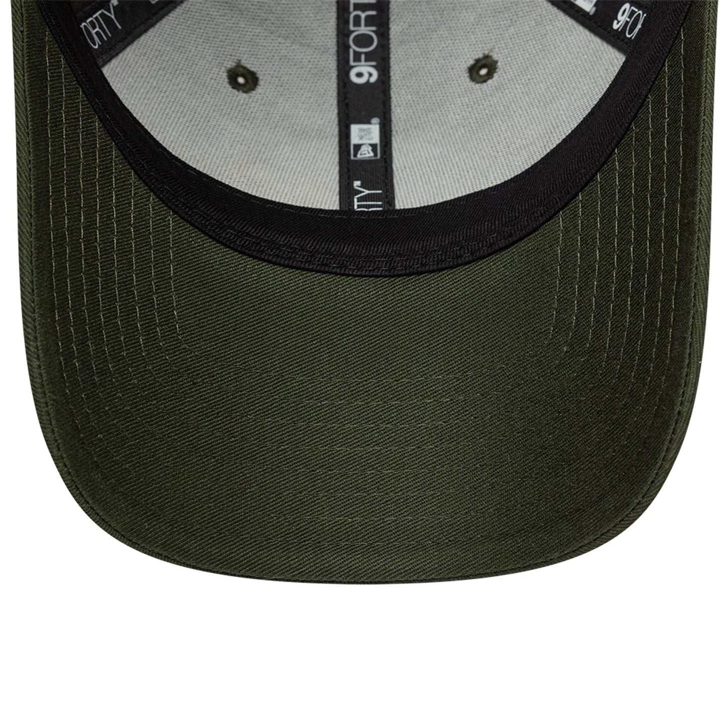 Pictured is this Paris Saint Germain 9FORTY cap in dark green. 5