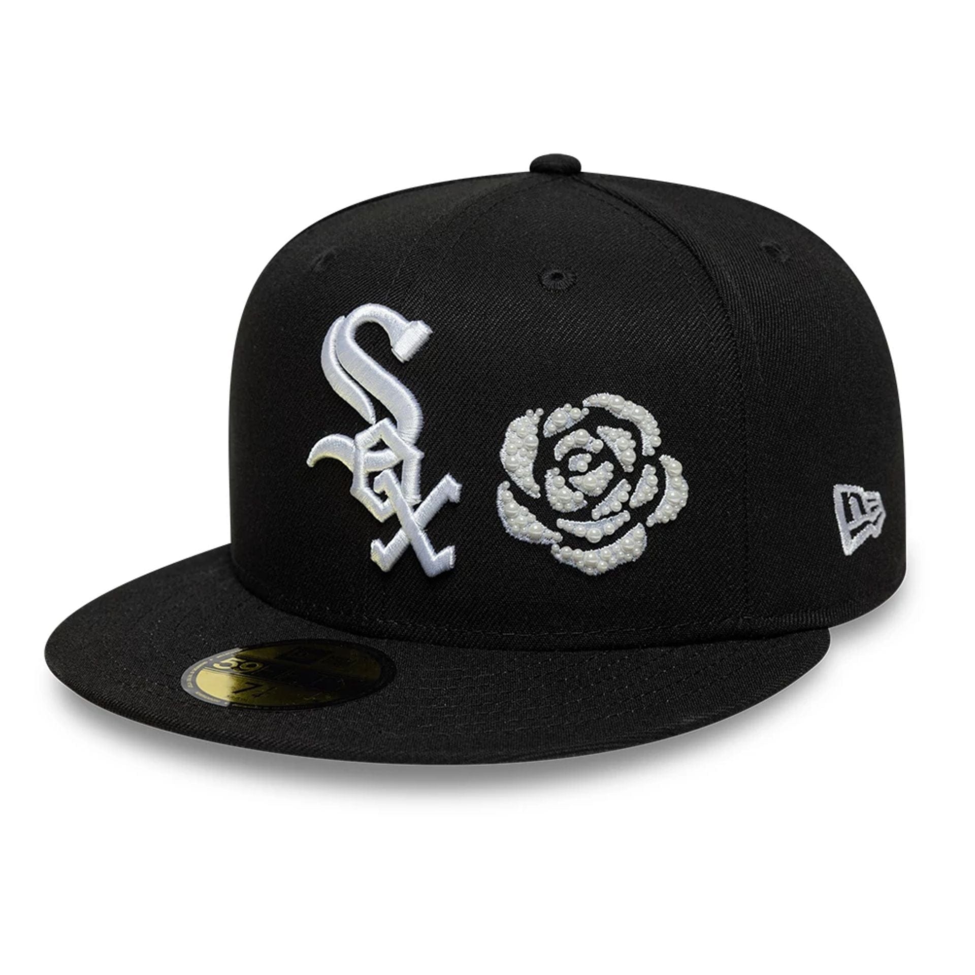 Pictured is this MLB Faux Pearl Icon Chicago White Sox 59FIFTY Fitted cap in black. 1