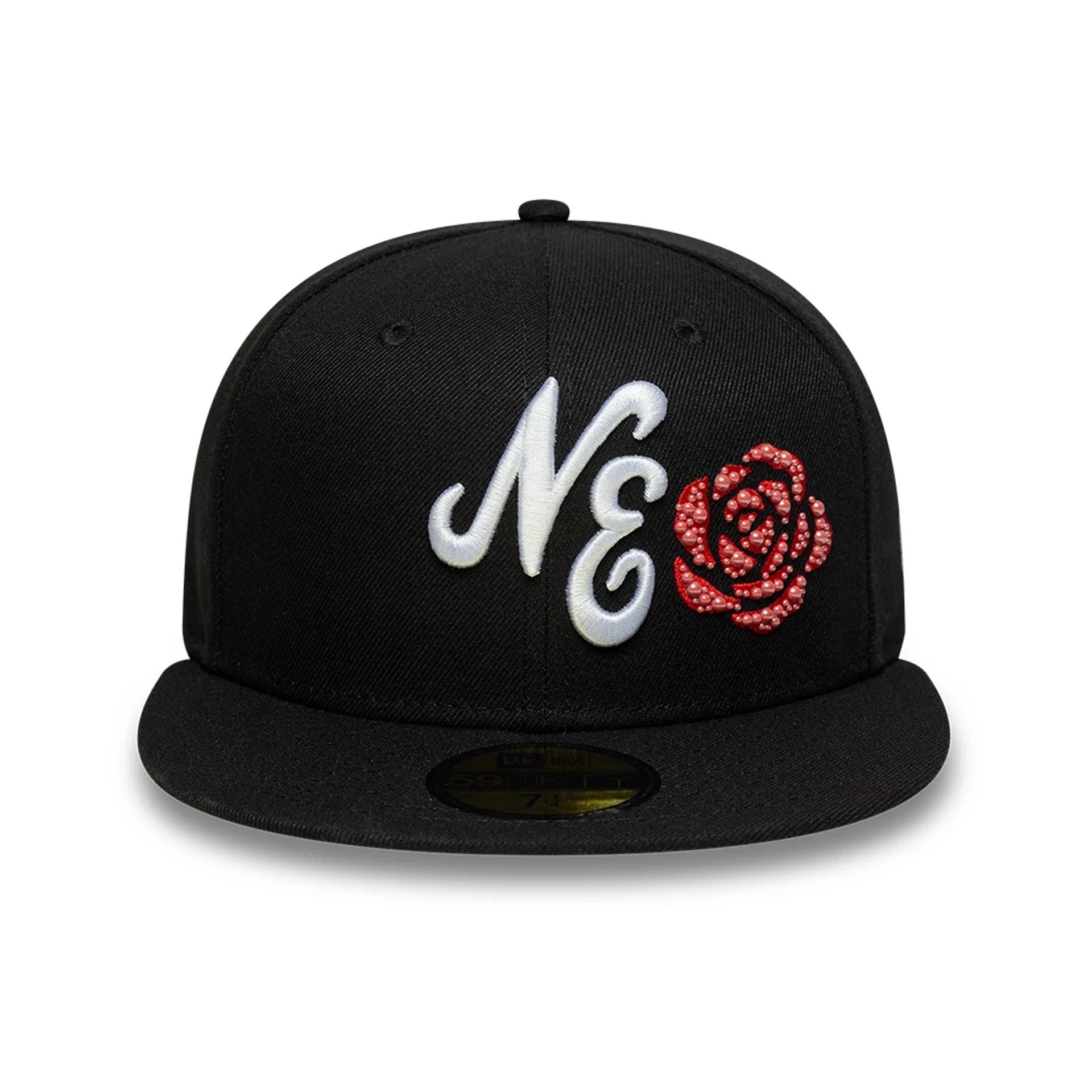 Pictured is this New Era Faux Pearl Icon 59FIFTY Fitted cap in black. 2
