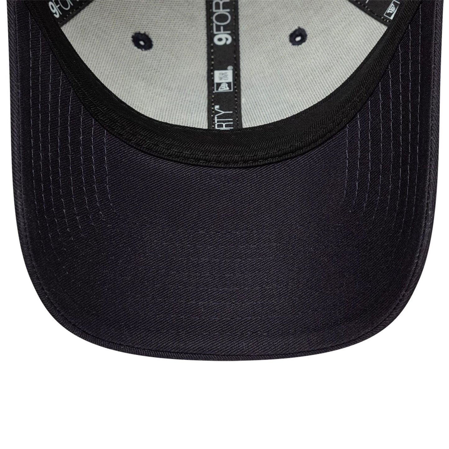 This is a FC Barcelona Contrast Light Beige 9FORTY Adjustable Cap 5