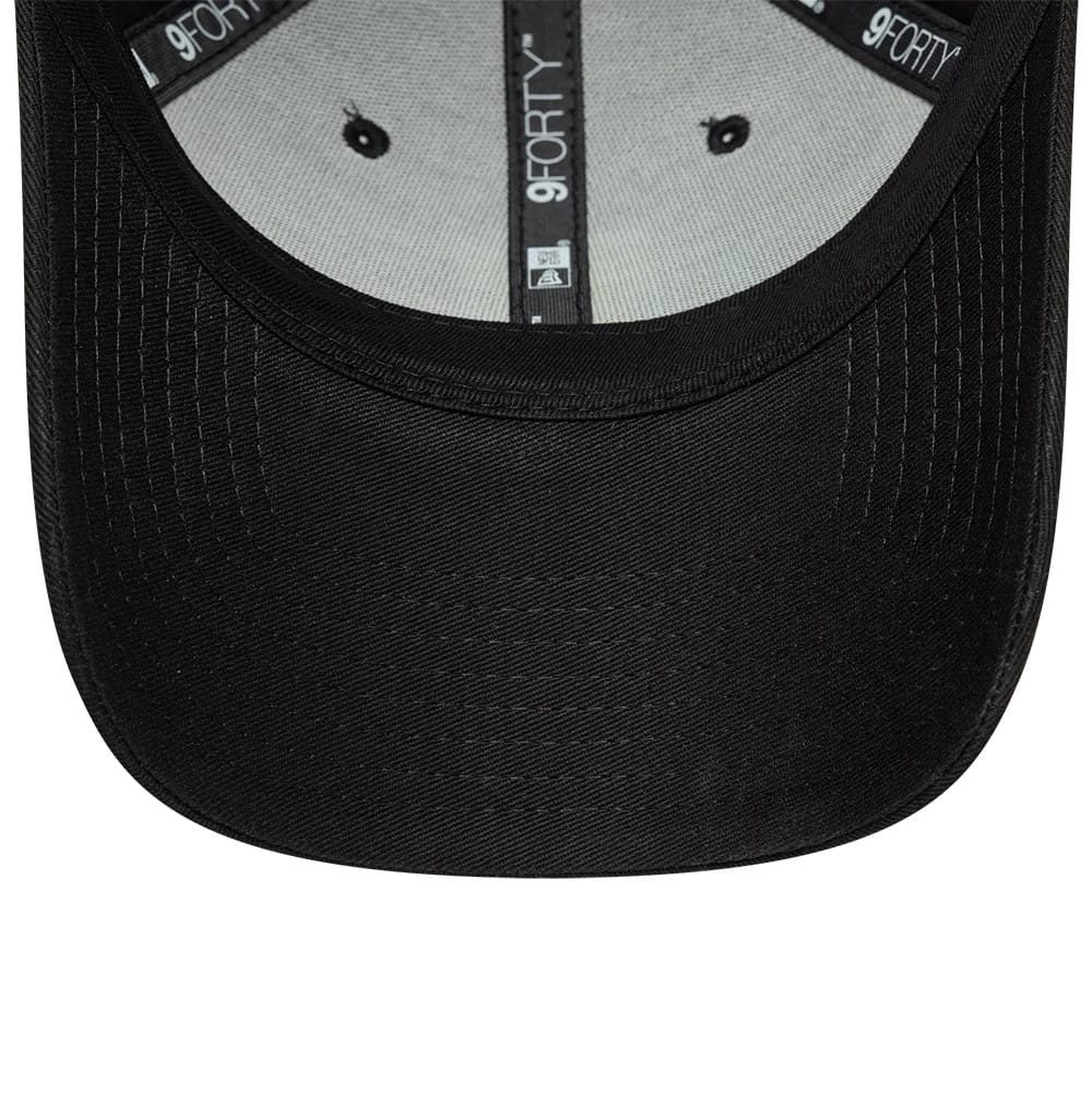 Pictured is this Core Aston Villa FC 9FORTY cap in black. 5