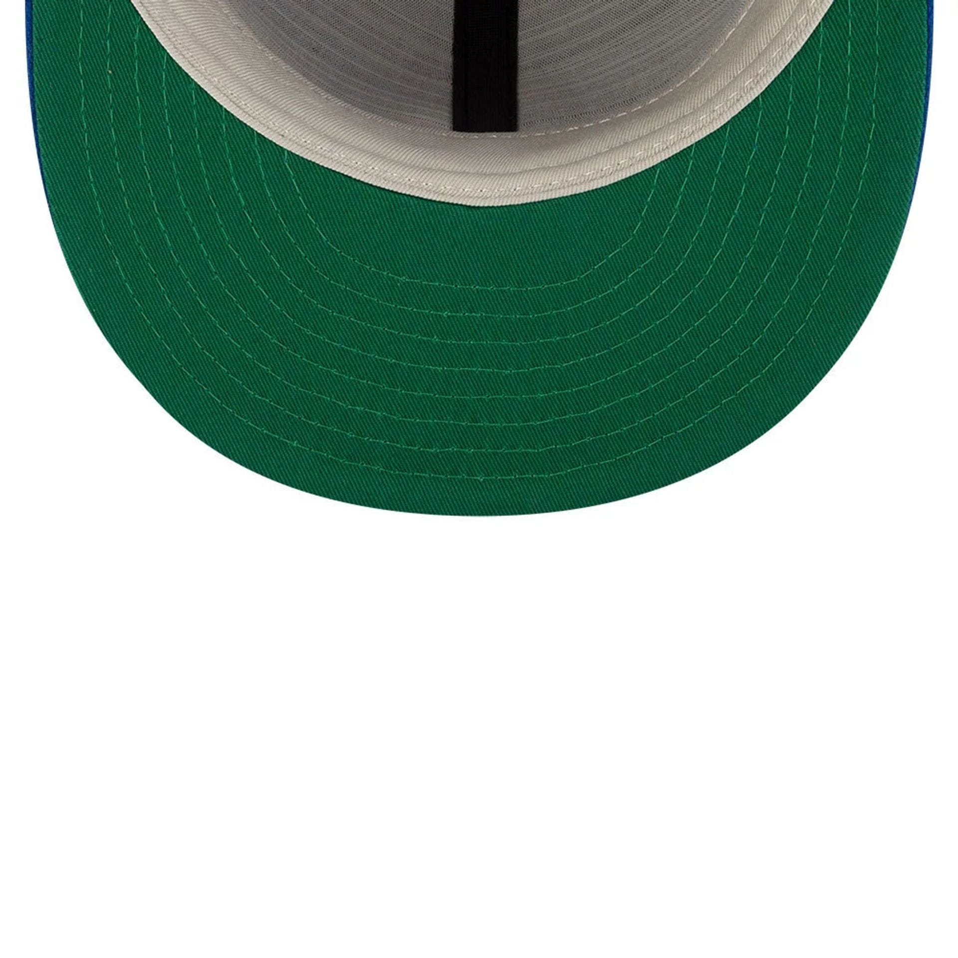 Pictured is this FOG X MLB Chicago Cubs Retro Crown 59FIFTY Fitted cap in blue. 2