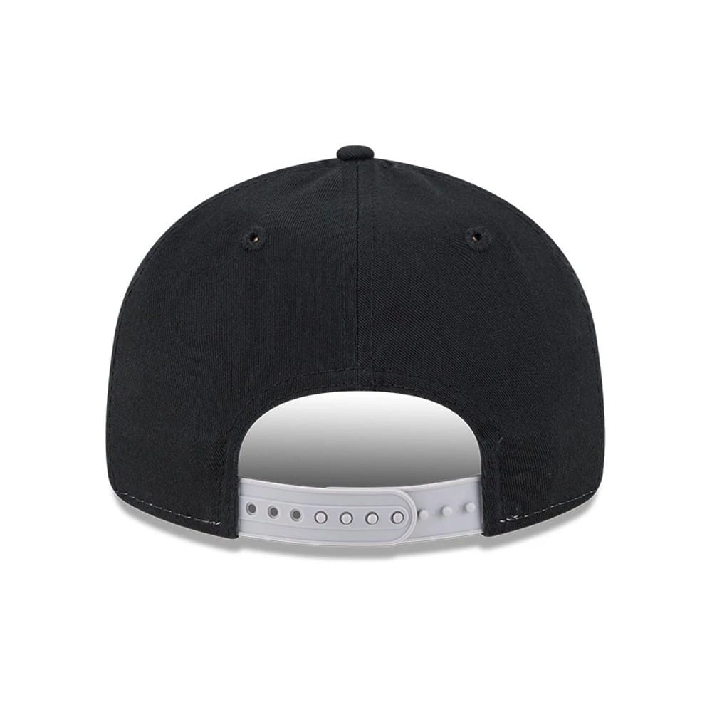 Pictured is this NHL Team Stripes LA Kings Retro Crown 9FIFTY cap in black. 4
