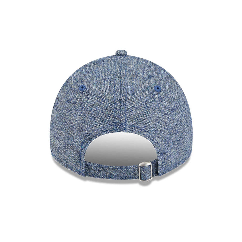 Pictured is this MLB X Moon New York Yankees 9TWENTY cap in blue. 7
