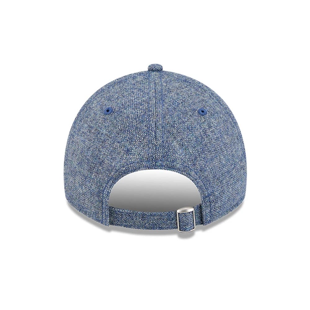 Pictured is this MLB X Moon New York Mets 9TWENTY cap in blue. 7