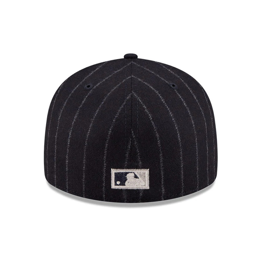 Pictured is this MLB X Moon Seattle Mariners 59FIFTY Fitted cap in Navy. 7