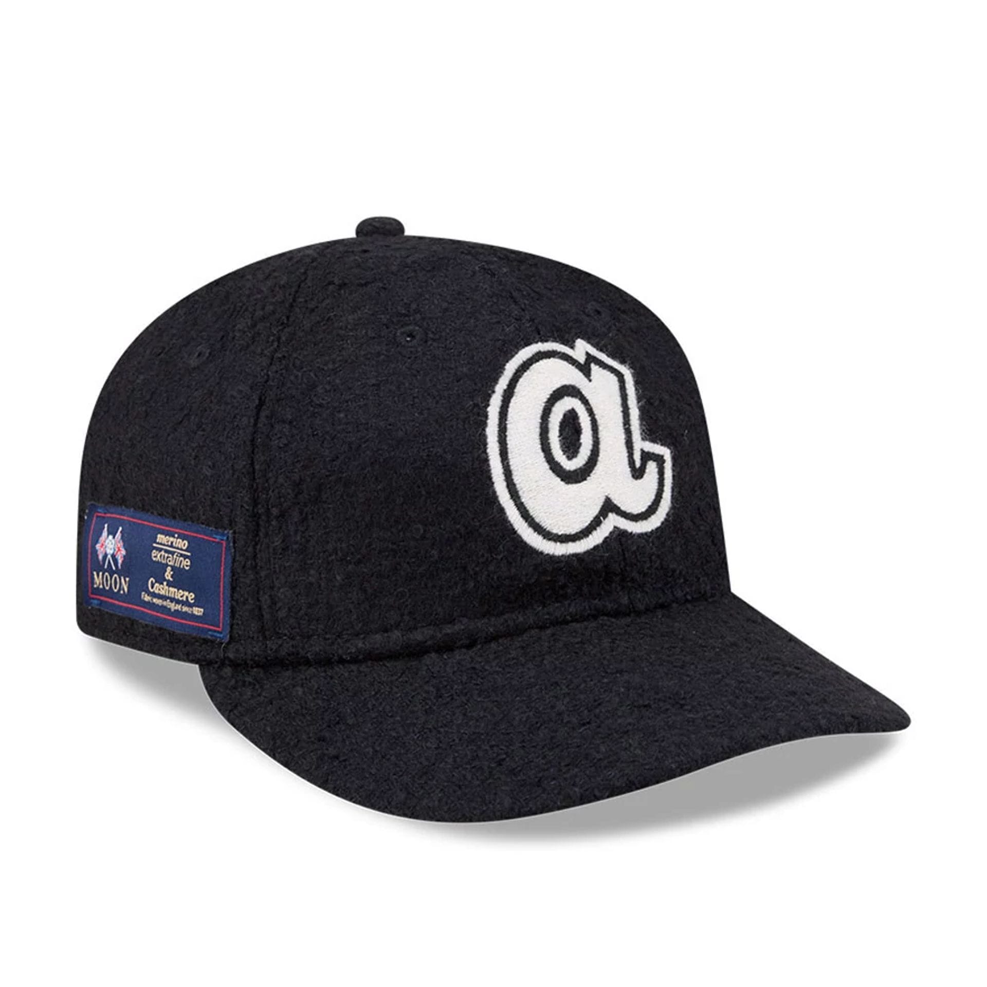 Pictured is this MLB X Moon Atlanta Braves Retro Crown 9FIFTY cap in navy. 1