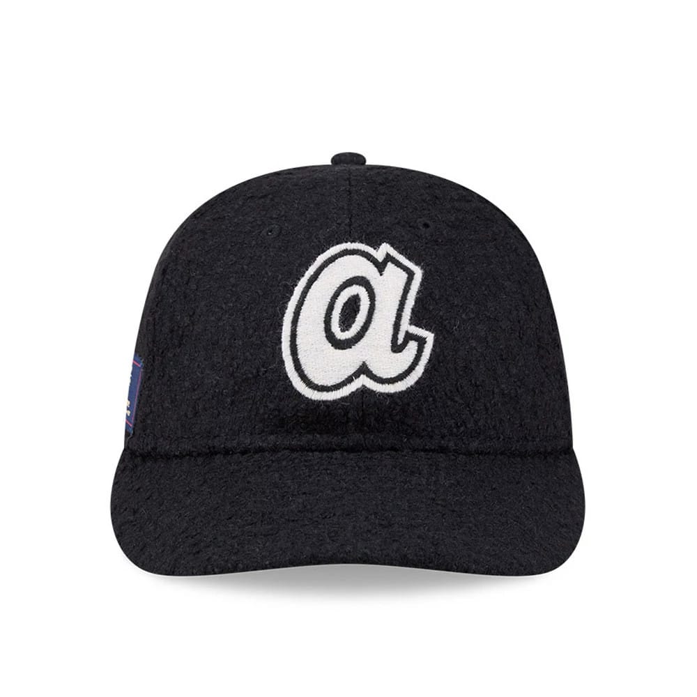 Pictured is this MLB X Moon Atlanta Braves Retro Crown 9FIFTY cap in navy. 3