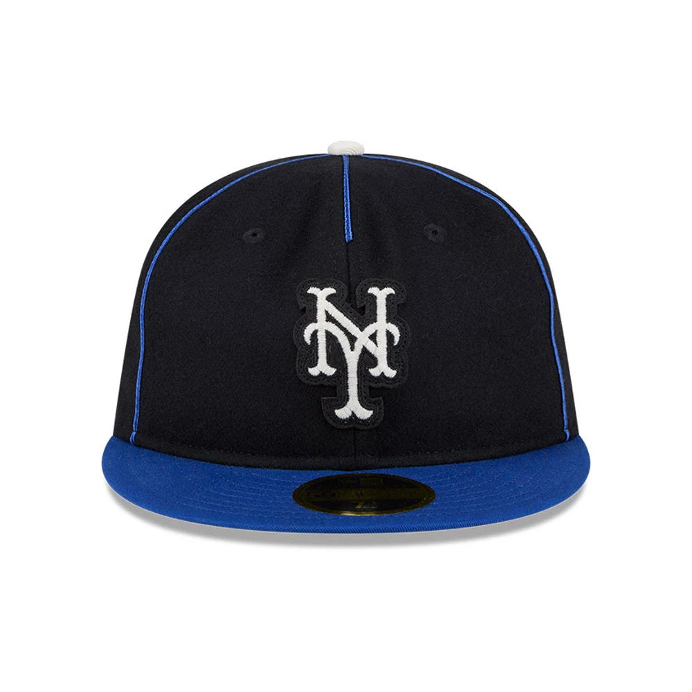 New York Mets MLB Felt Logo Blue Retro Crown New Era 59FIFTY Fitted Cap, front view showing the raised white embroidered Mets logo on the structured blue crown with black panels, blue visor and gold 59FIFTY size sticker.