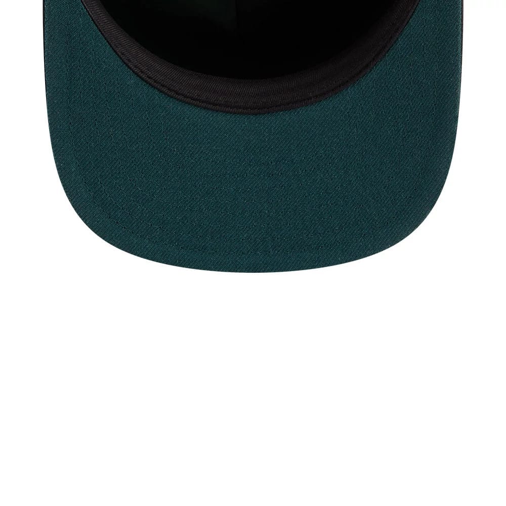 Pictured is this NFL Chiseled Embroidery Green Bay Packers 59FIFTY A-Frame Fitted cap in Black. 2