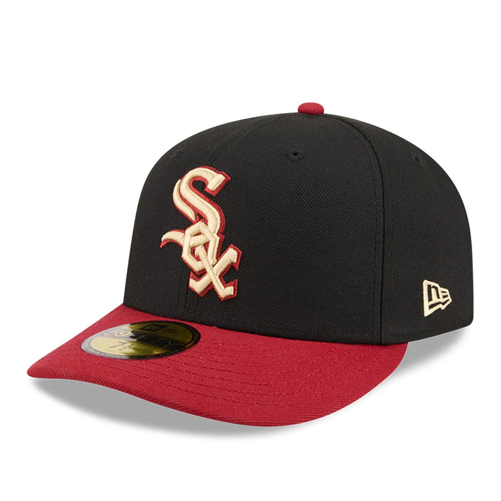 Chicago White Sox MLB Team Cards Black New Era 59FIFTY Fitted Cap, front view showing a gold and red embroidered Sox logo on the black crown, a red visor, New Era flag logo on left side, and a gold 59FIFTY size sticker.