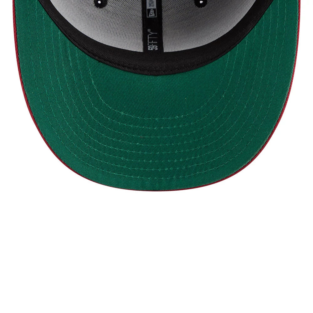Chicago White Sox MLB Team Cards Black New Era 59FIFTY Fitted Cap, inside view showing a green undervisor, black sweatband and New Era branded taping along the centre, with black eyelets on the grey inner panels.