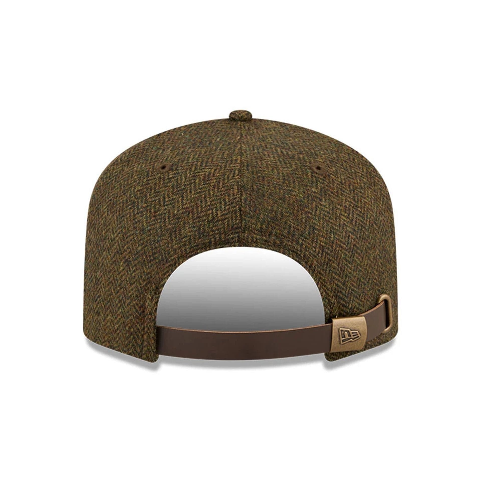 Pictured is this MLB X Moon New York Yankees 19TWENTY cap in green. 2