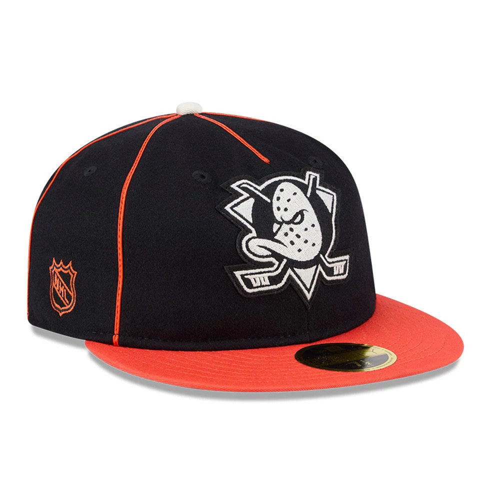 Pictured is this NHL Felt Logo Anaheim Ducks Retro Crown 59FIFTY Fitted cap in black. 1
