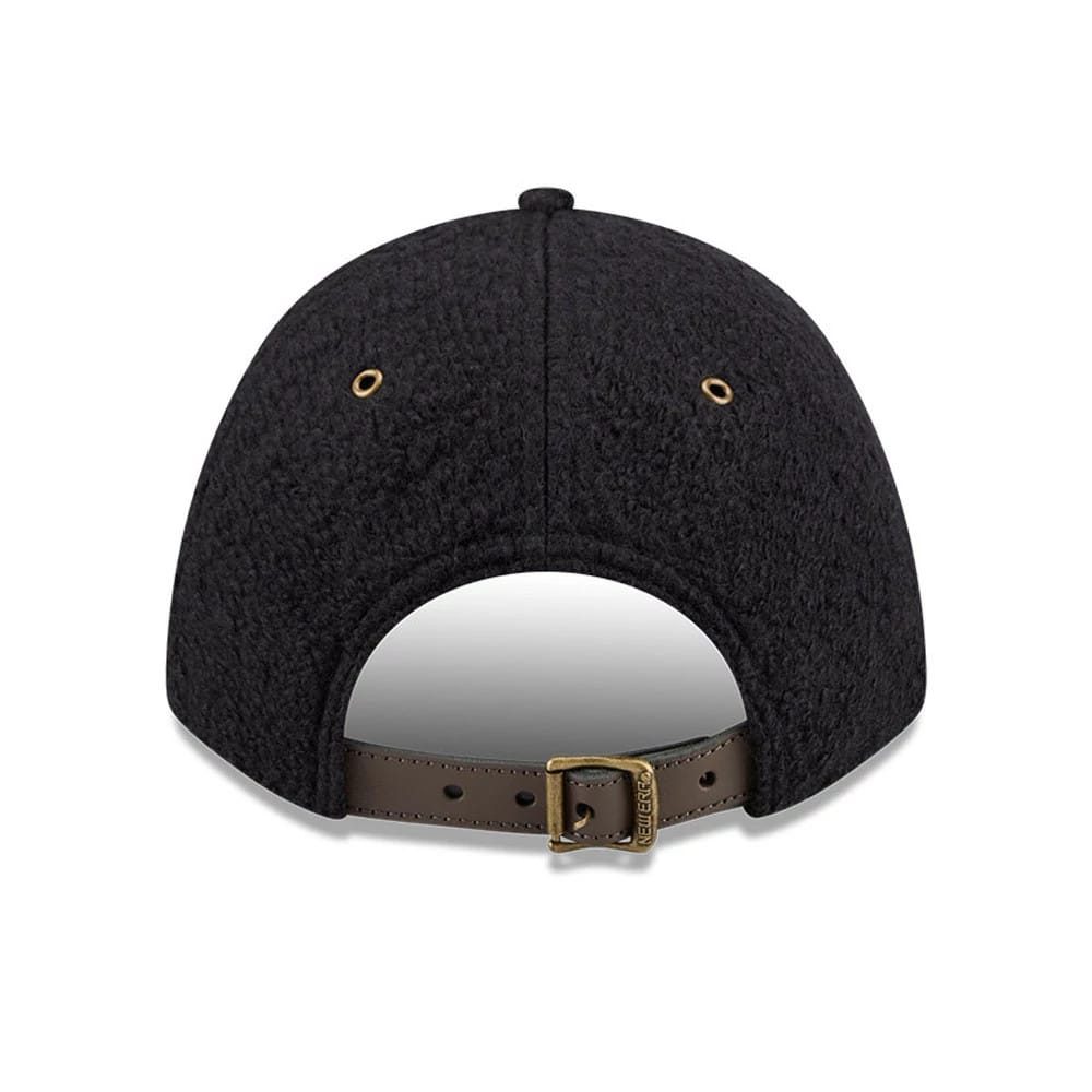 Pictured is this New Era Brushed Fleece 9FORTY M-Crown cap in black. 2