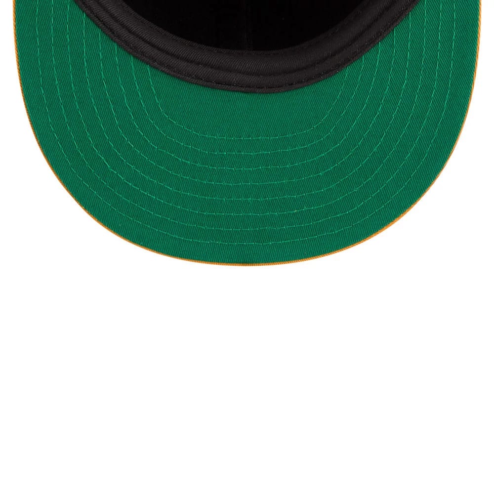 Pictured is this NHL Felt Logo Boston Bruins Retro Crown 59FIFTY Fitted cap in black. 2