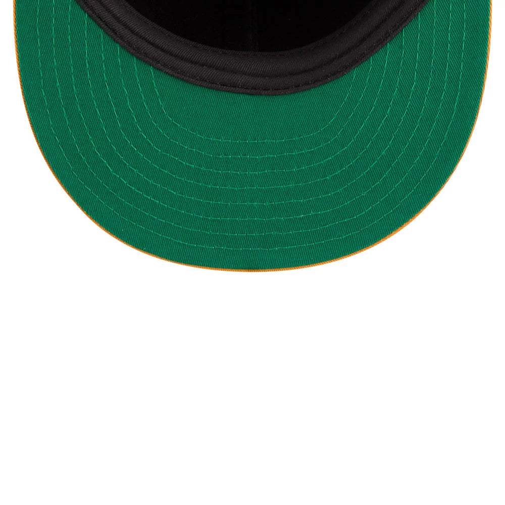 Pictured is this NHL Felt Logo Boston Bruins Retro Crown 59FIFTY Fitted cap in black. 2